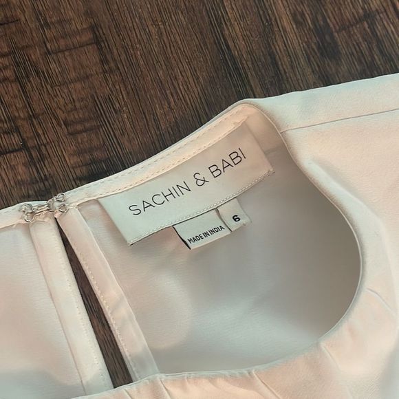 NWT Sachin & Babi Camila Short-Sleeve Crepe Dress - size 6 - Picture 12 of 14